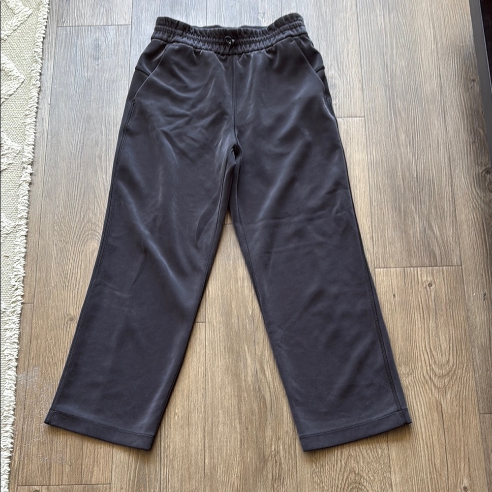 Lululemon Athletica Black Track Pants Relaxed Fit (Cropped Style)
